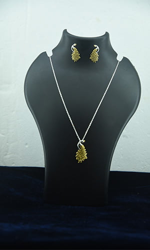 gold plated peacock pendant set